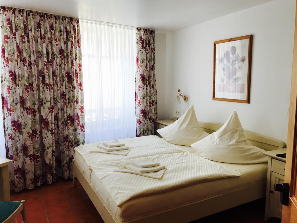 Hotel Ratskeller Zell an der Mosel Εξωτερικό φωτογραφία