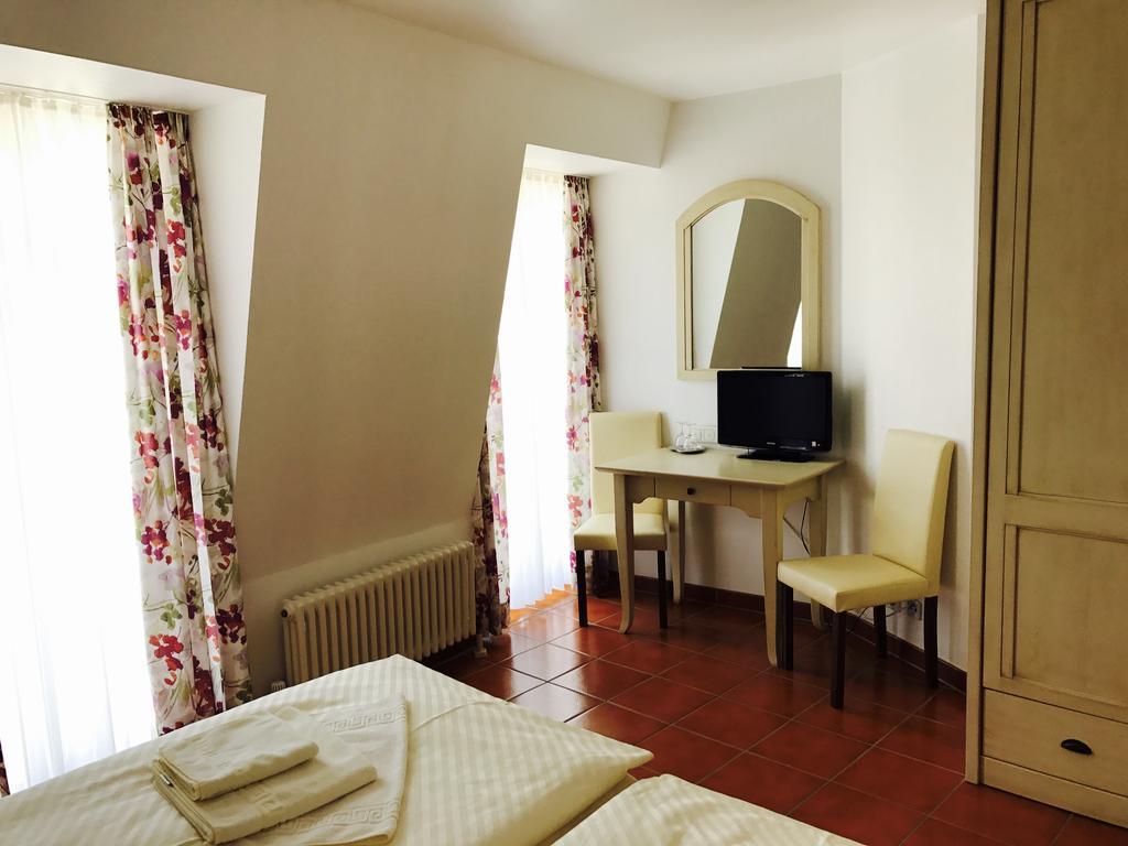 Hotel Ratskeller Zell an der Mosel Εξωτερικό φωτογραφία